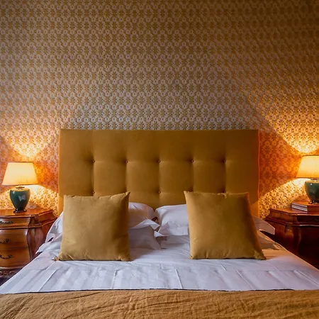 チェルトーザ ディ マッジャーノ ホテル